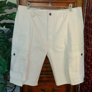 Levi's Cargo Bermuda Shorts Size 32